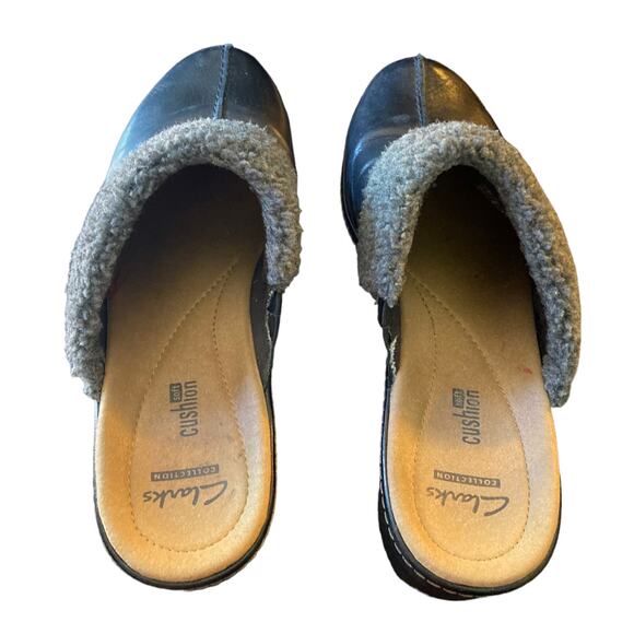 Clarks Collection Black Soft Cushion Slip On Sherpa Trim Mule Size 9.5 - Picture 4 of 8
